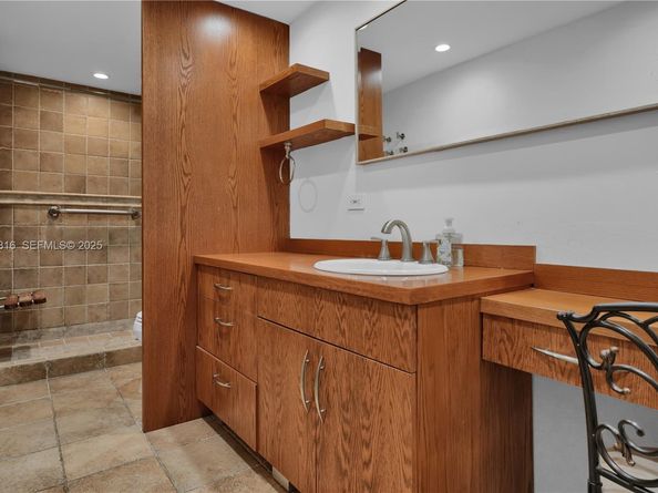 5005 Collins Ave 402, Miami Beach FL 33140