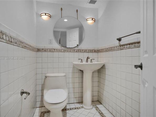 5005 Collins Ave 402, Miami Beach FL 33140