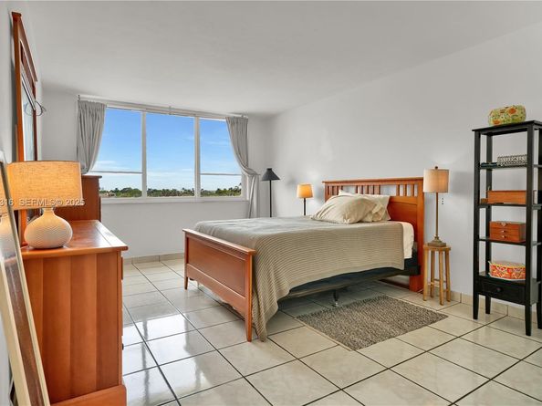 5005 Collins Ave 402, Miami Beach FL 33140