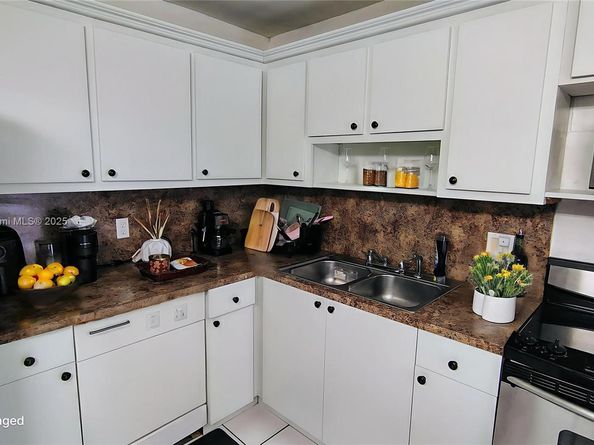 6260 S Falls Cir Dr 312, Lauderhill FL 33319