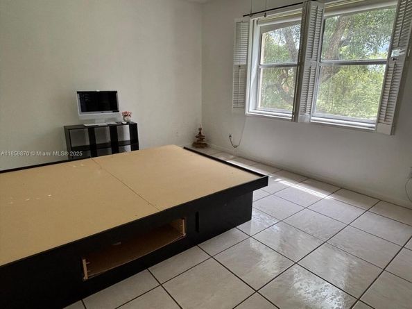 6260 S Falls Cir Dr 312, Lauderhill FL 33319
