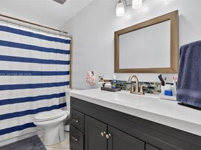 802 NW 79th Ter, Plantation FL 33324