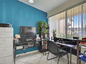 802 NW 79th Ter, Plantation FL 33324