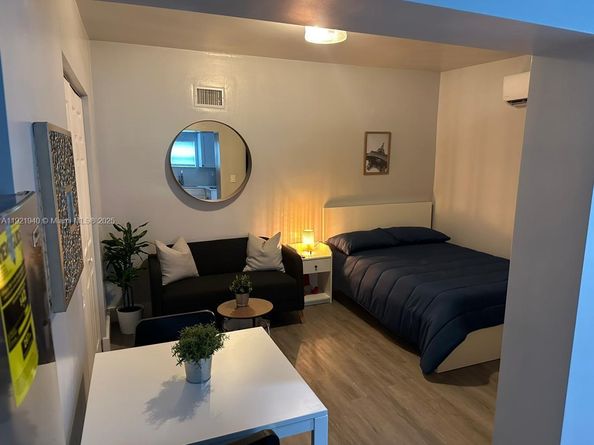 1822 NW 4th St, Miami FL 33125