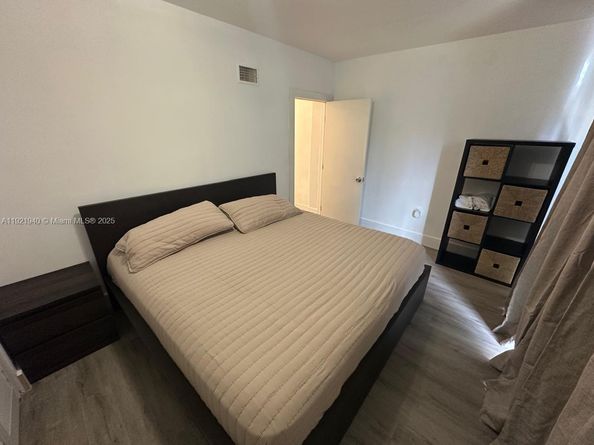 1822 NW 4th St, Miami FL 33125