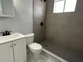 1822 NW 4th St, Miami FL 33125