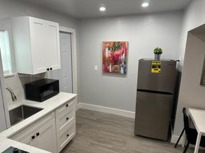 1822 NW 4th St, Miami FL 33125