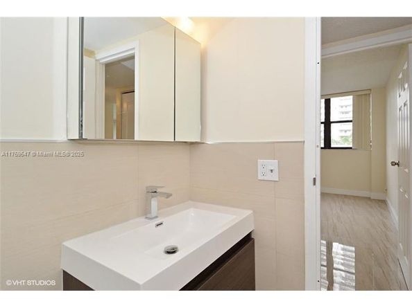 2049 S Ocean Dr 210, Hallandale Beach FL 33009