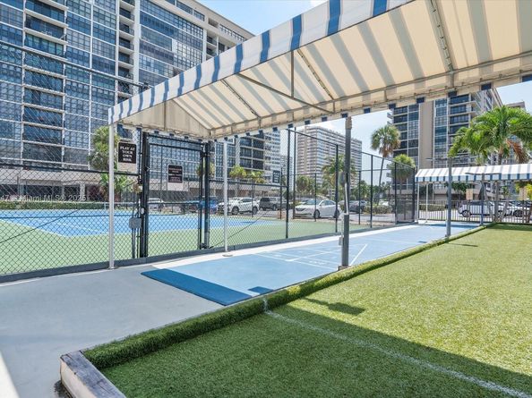 2049 S Ocean Dr 210, Hallandale Beach FL 33009