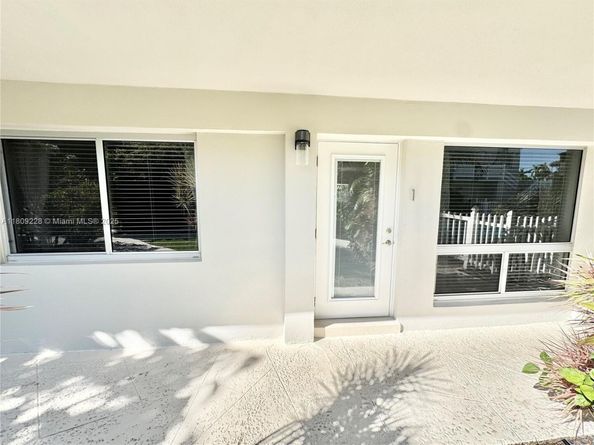 1601 SE 15th St 1B, Fort Lauderdale FL 33316