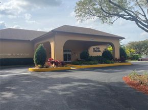 1251 SW 125th Ave 311T, Pembroke Pines FL 33027