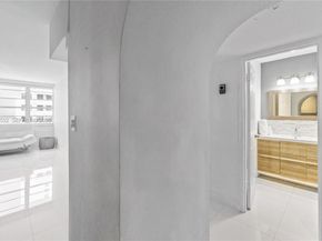 100 Lincoln Rd 501, Miami Beach FL 33139