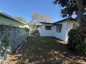 8370 NW 26th St, Sunrise FL 33322