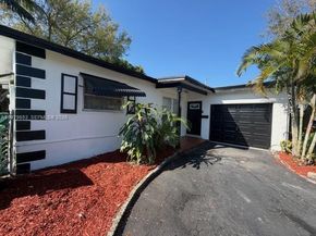 8370 NW 26th St, Sunrise FL 33322
