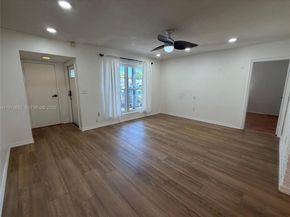 8370 NW 26th St, Sunrise FL 33322