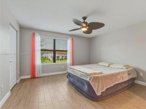6011 Woods Edge Cir 6011, Riviera Beach FL 33410