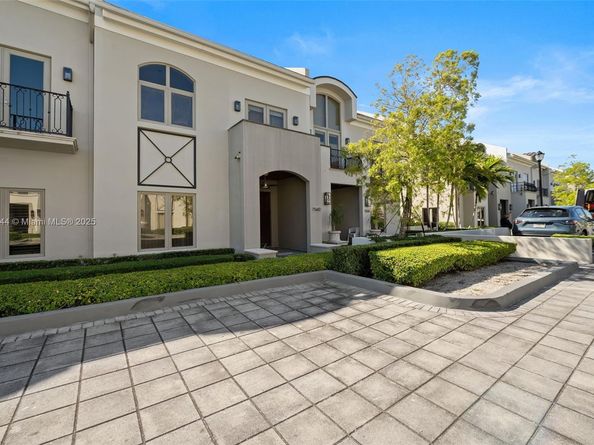 7560 SW 56th Ct, Miami FL 33143