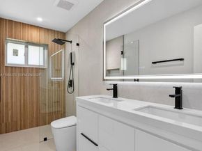 10380 SW 56th Ter, Miami FL 33173