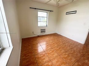 1987 NE 171st St, North Miami Beach FL 33162