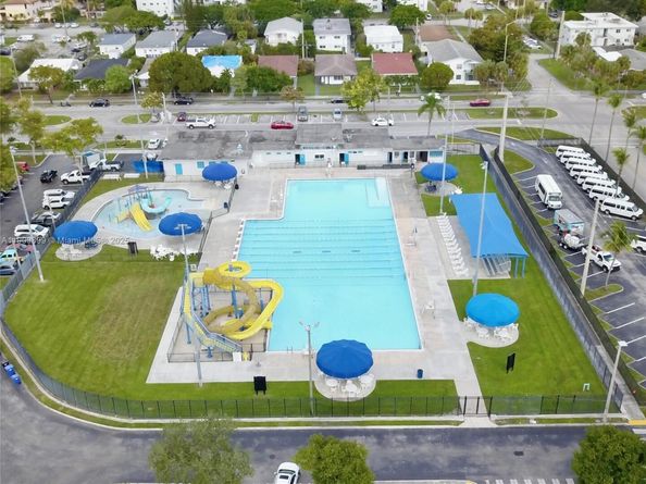 1987 NE 171st St, North Miami Beach FL 33162