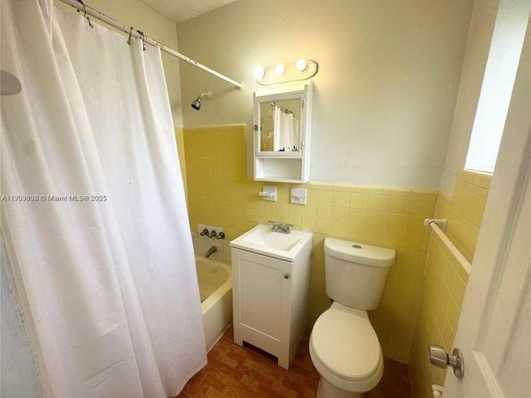 1987 NE 171st St, North Miami Beach FL 33162