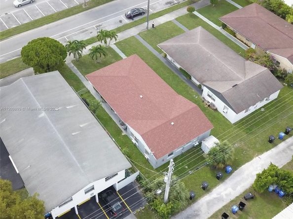 1987 NE 171st St, North Miami Beach FL 33162