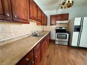 1987 NE 171st St, North Miami Beach FL 33162