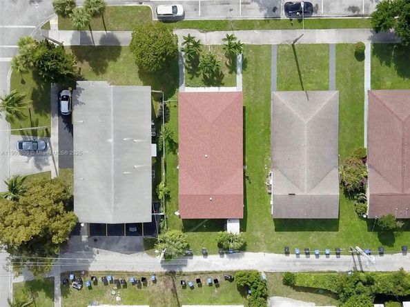 1987 NE 171st St, North Miami Beach FL 33162