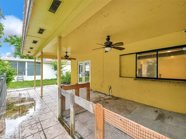 6750 White Oak Dr, Miami Lakes FL 33014