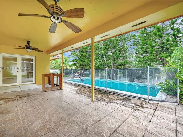 6750 White Oak Dr, Miami Lakes FL 33014