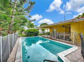6750 White Oak Dr, Miami Lakes FL 33014