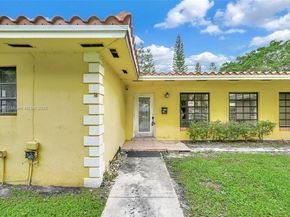 6750 White Oak Dr, Miami Lakes FL 33014
