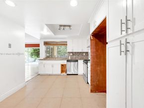 6750 White Oak Dr, Miami Lakes FL 33014