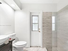 6750 White Oak Dr, Miami Lakes FL 33014