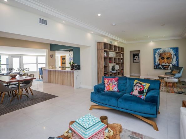 5620 Alton Rd, Miami Beach FL 33140