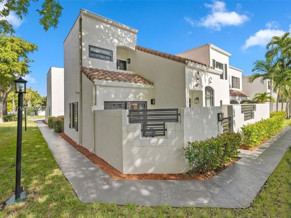 21216 Harbor Way 15815, Aventura FL 33180