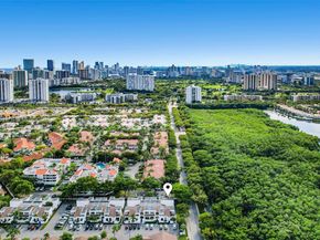 21216 Harbor Way 15815, Aventura FL 33180
