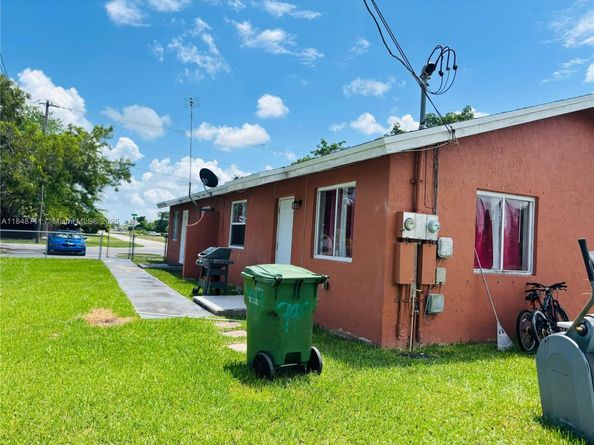 997 NW 11 Street, Homestead FL 33030