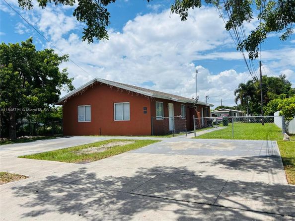 997 NW 11 Street, Homestead FL 33030
