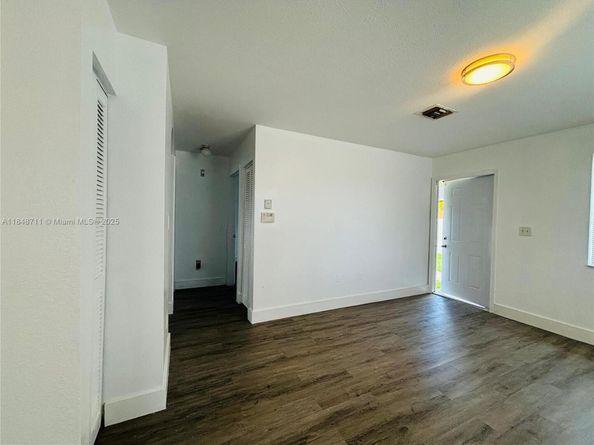 997 NW 11 Street, Homestead FL 33030