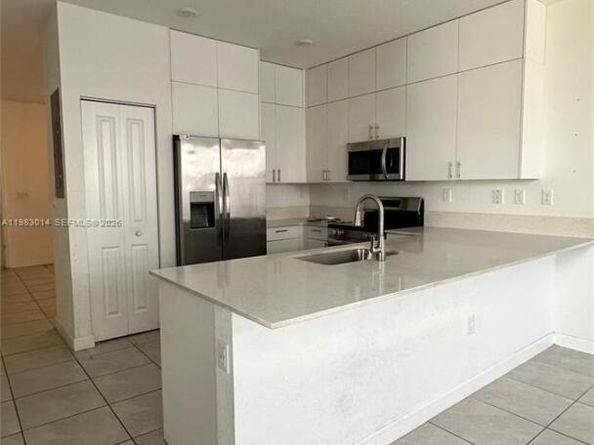 12863 SW 233rd Ter, Homestead FL 33032