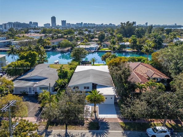 410 S Shore Dr, Miami Beach FL 33141