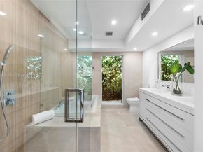 410 S Shore Dr, Miami Beach FL 33141