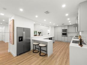 410 S Shore Dr, Miami Beach FL 33141