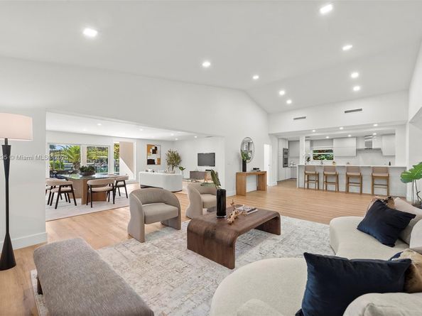 410 S Shore Dr, Miami Beach FL 33141