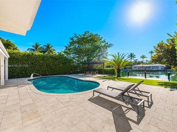 410 S Shore Dr