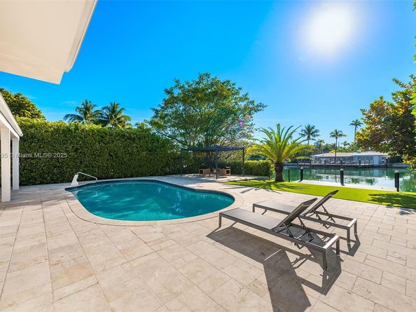 410 S Shore Dr, Miami Beach FL 33141