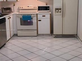 3564 Magellan Cir 2111, Aventura FL 33180