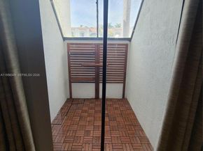 3564 Magellan Cir 2111, Aventura FL 33180