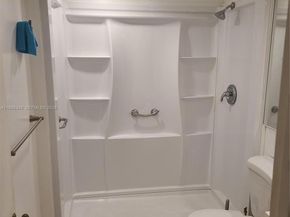 3564 Magellan Cir 2111, Aventura FL 33180